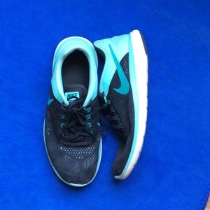 Women’s Nike shoes